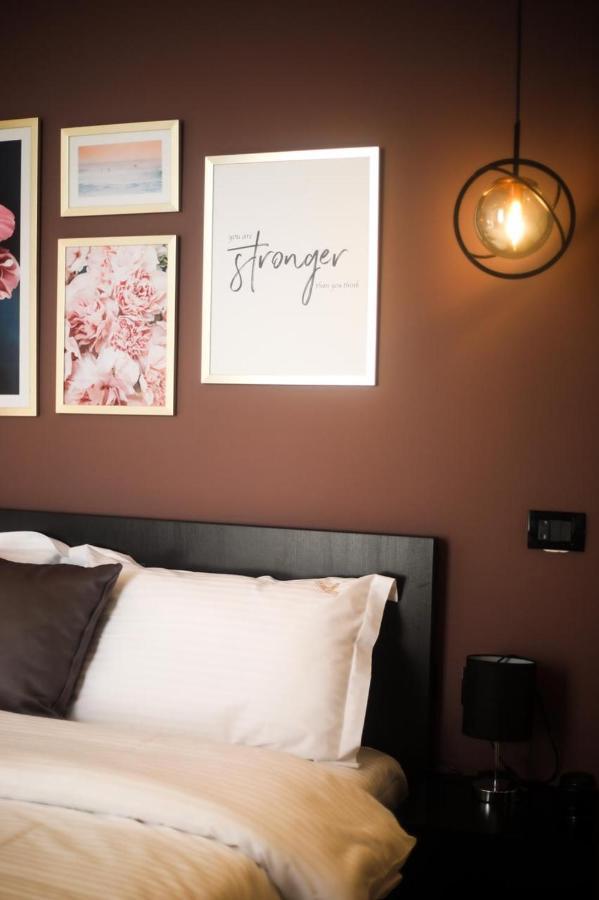 Triss Hotel 地拉那 外观 照片