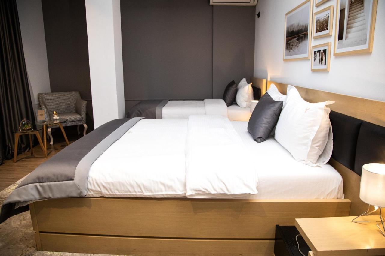 Triss Hotel 地拉那 外观 照片